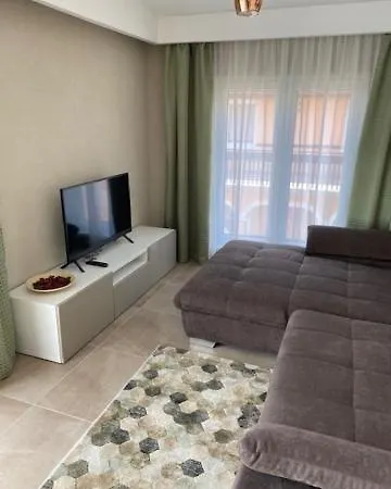 Lelle Sun And Pool Apartament